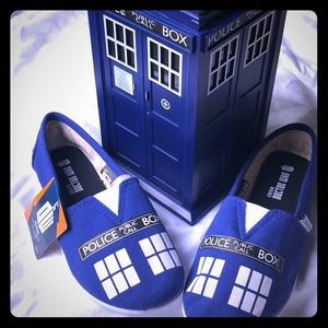 Doctor Who Tardis slip ons size S 5/6